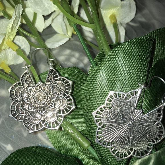 🎉HP! Boho mandala earrings - Gorgeous! - Picture 5 of 6